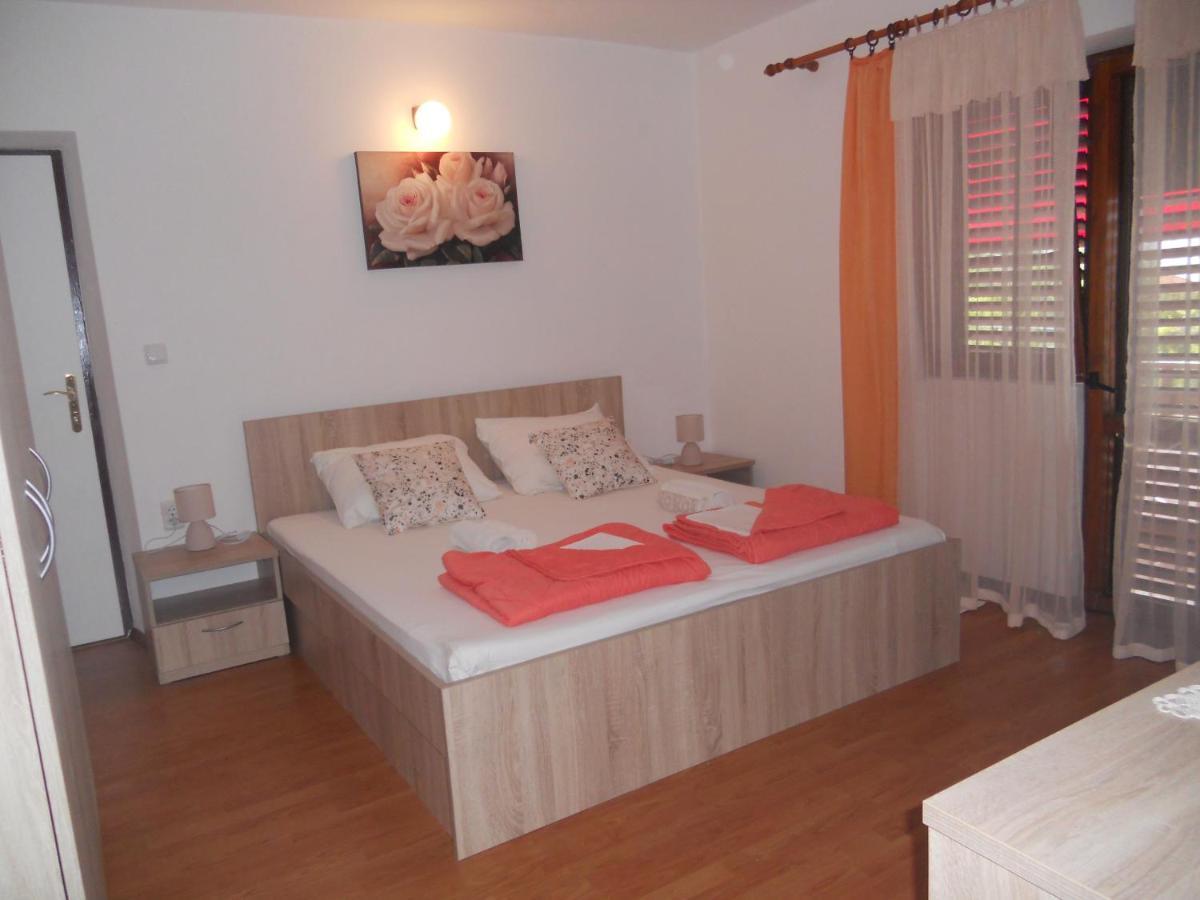Apartment Supetarska Draga - Donja 5030A Exteriér fotografie