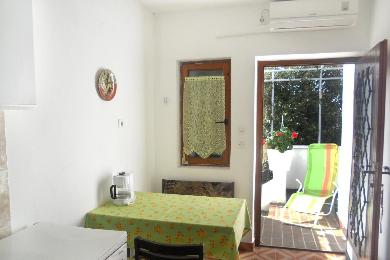 Apartment Supetarska Draga - Donja 5030A Exteriér fotografie